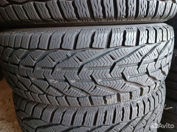 Kormoran Snow 205/60 R16 96H