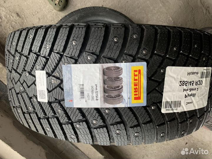 Pirelli Ice Zero 285/45 R20