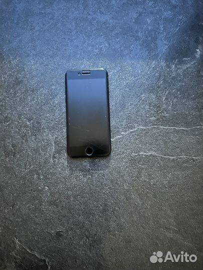 Телефон iPhone SE 2020