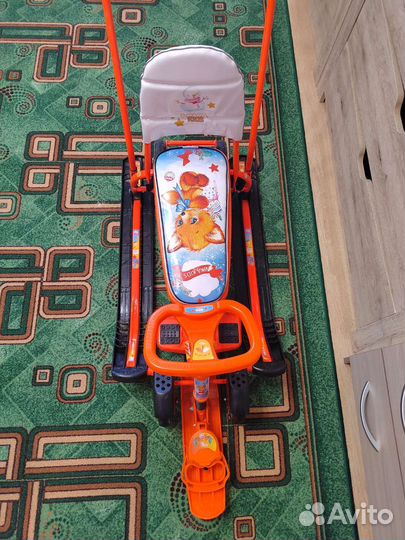 Снегокат на колесиках с ручкой