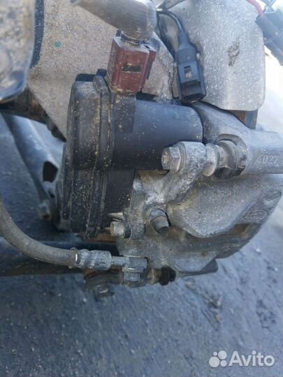 Суппорт задний левый правый Land-Rover Evoque 2.2