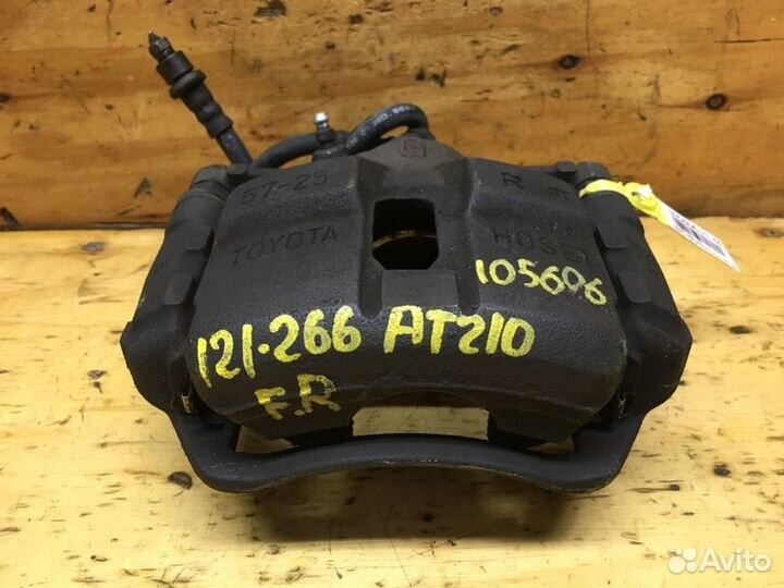 Суппорт передний правый Toyota Corona Premio AT210