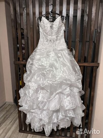 Платья свадебные 7 шт