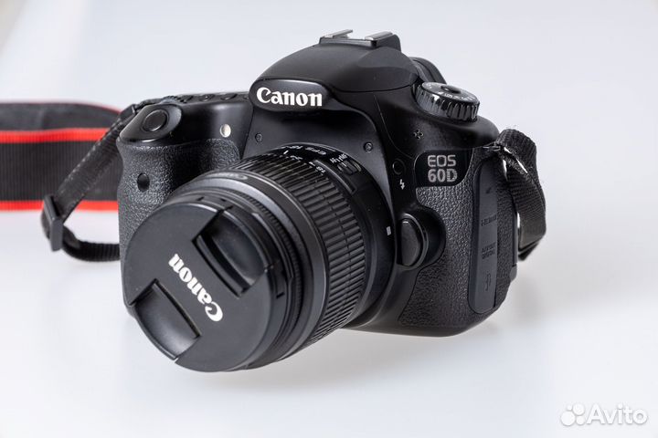 Зеркальный фотоаппарат Canon 60D