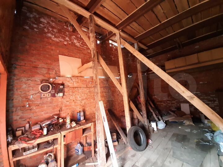 Гараж, > 30 м²