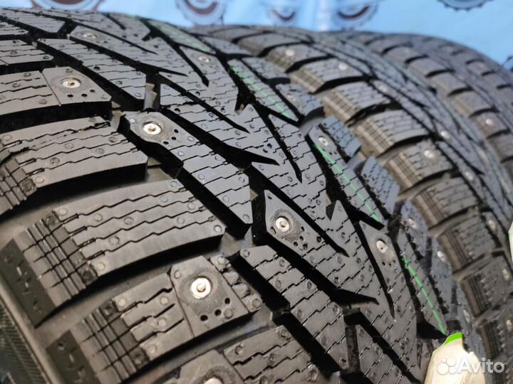 Ikon Tyres Nordman 7 215/55 R17 123R