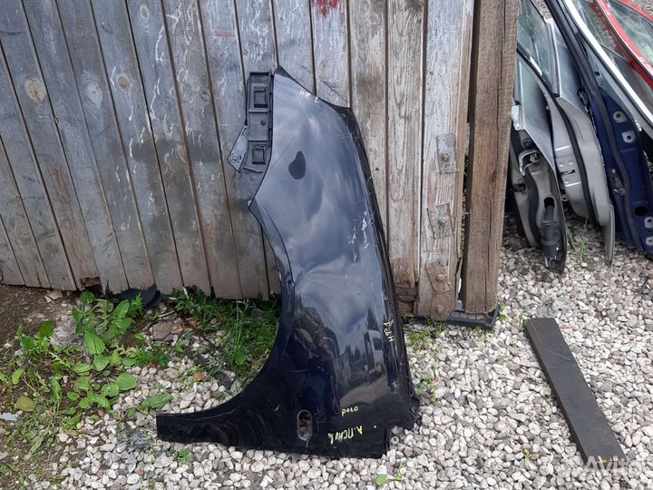 Крыло переднее Фольксваген Поло 4 дорестайлинг