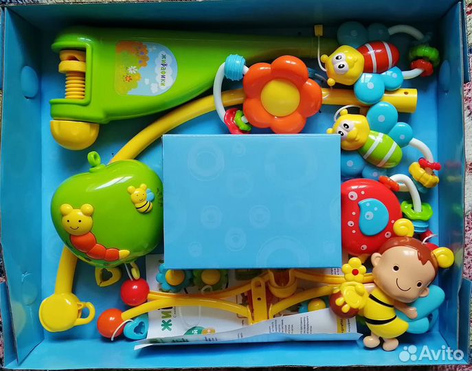 Музыкальная карусель на кроватку