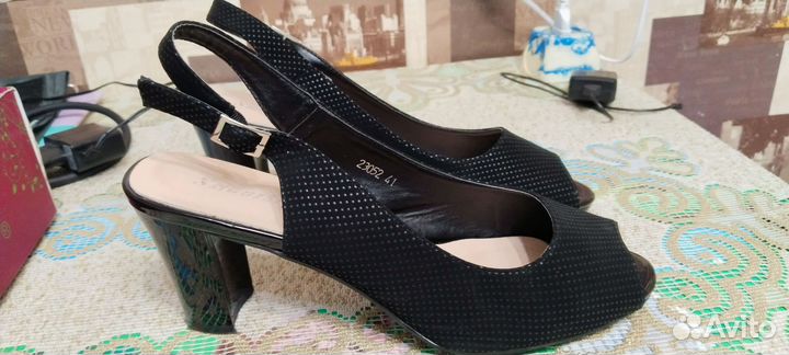 Босоножки на каблуке черные 41 размер