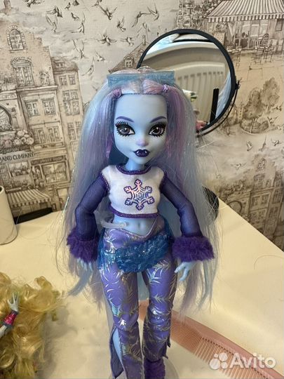 Кукла Monster High Эбби Боминейбл