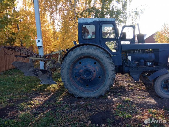 Вспашка земли плугом и фрезой