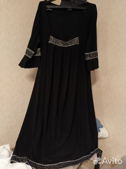 Нарядное женское платье