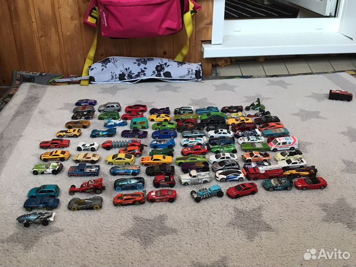 Hot wheels машинки