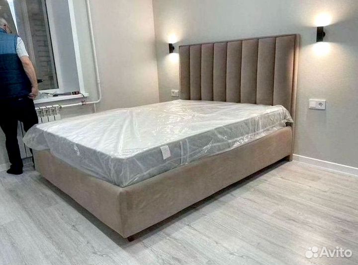 Кровать двуспальная