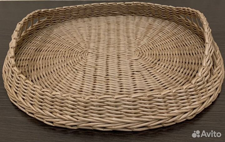 Плетеный поднос