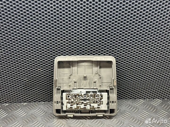 Плафон салонный Chevrolet Cruze J300