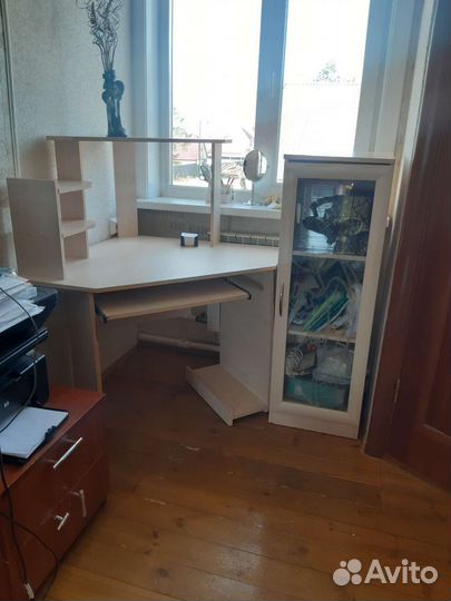 Компьютерный стол