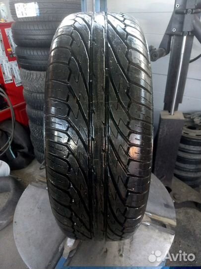 Dunlop SP Sport 300 205/65 R15