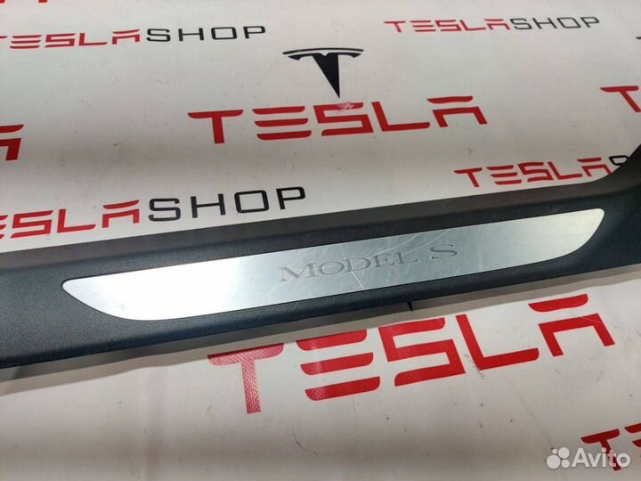 Накладка стойки А Tesla Model S рест. 2018