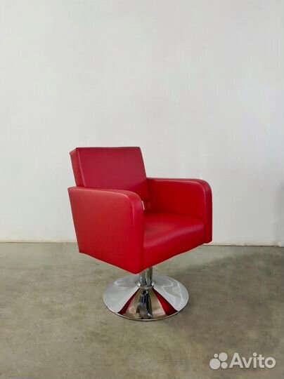 Парикмахерское кресло