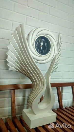 Статуэтка часы