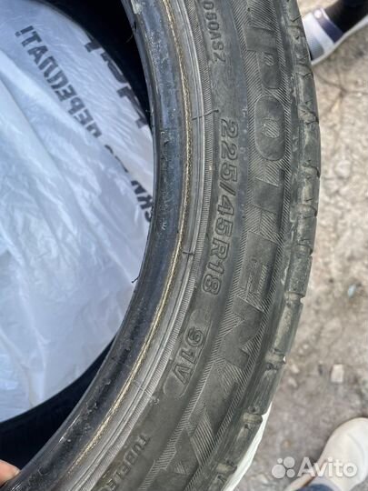Bridgestone Potenza RE050 225/45 R18