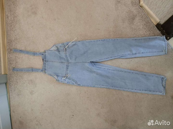 Джинсовый комбинезон для девочки