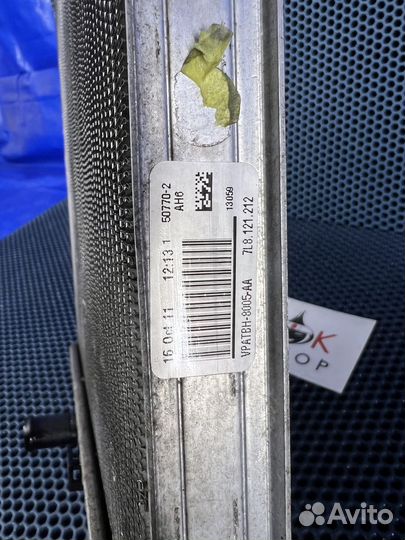 Радиатор дополнительный Audi Q7 sline 4L правый