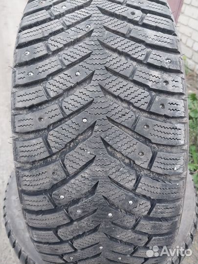 Toyo Observe Ice-Freezer 215/50 R17