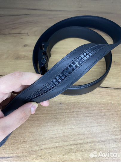 Мужской кожаный ремень