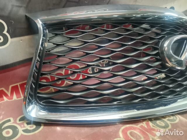 Решетка радиатора Infiniti QX60