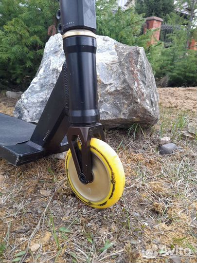 Трюковой Самокат Urban Artt Bone