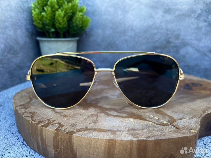 Солнцезащитные очки