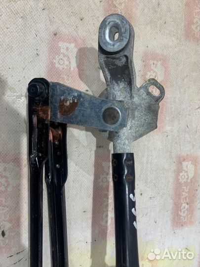 Трапеция стеклоочистителя Kia Rio QB G4FC 2016