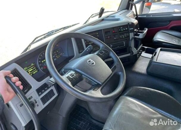 Pазбираем грузовик Volvo FM с 2013