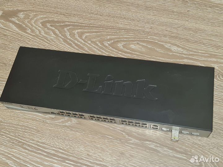 Коммутатор des-1210-28ME