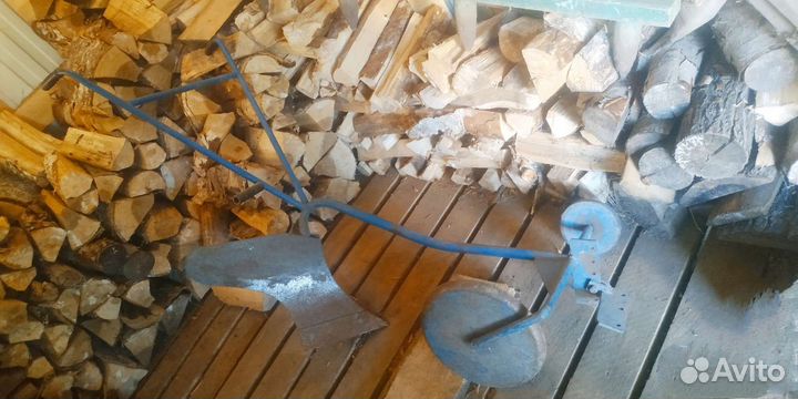 Плуг окучник ручной