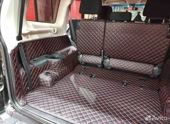 3D коврик для багажника mitsubishi pajero 7