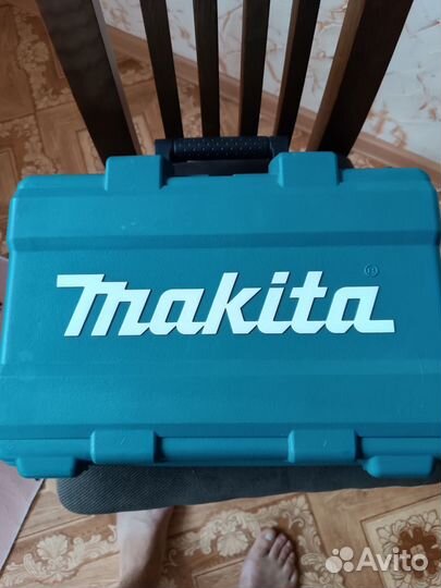 Шуруповерт makita DF 347DWE