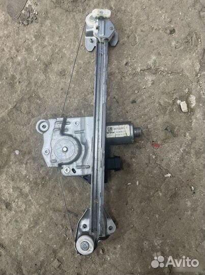 Стеклоподъемник задний Opel Astra H