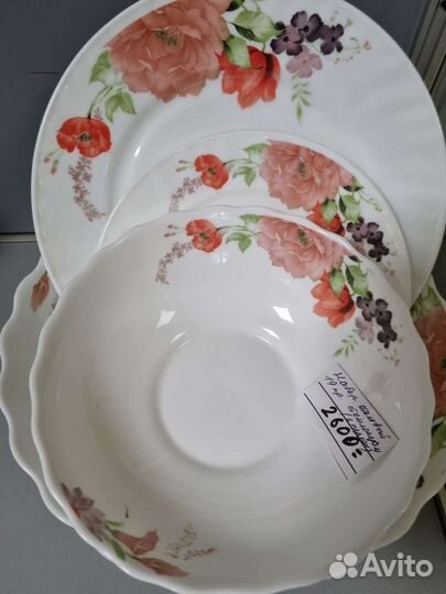 Набор столовый тарелки и большое блюдо на 6 персон