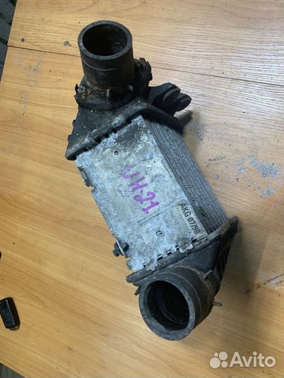 Интеркулер vw Golf 3 1h0145805b