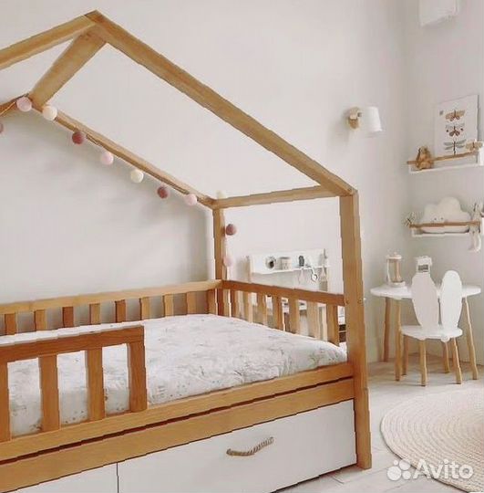 Новая детская кровать домик