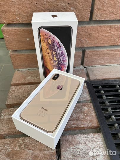 iPhone Xs, 64 ГБ