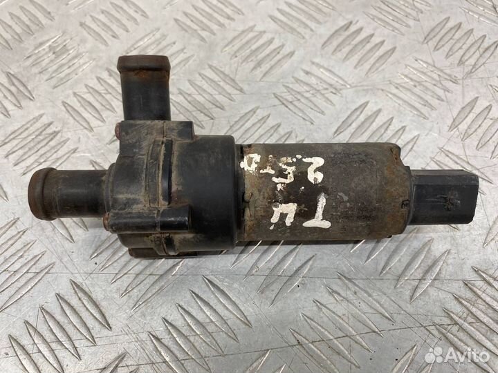 Б/У насос охлаждения (помпа) Volkswagen