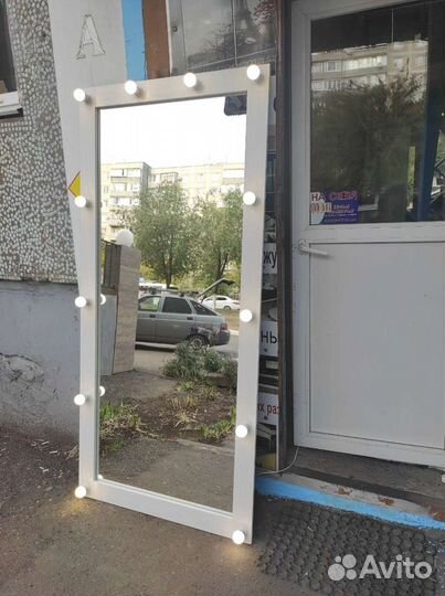 Зеркало с подсветкой