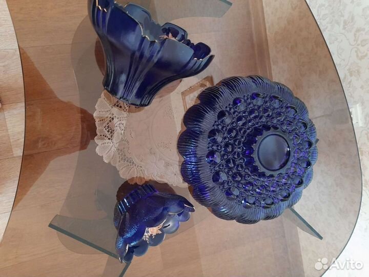 Ваза из синего стекла с золотом новая