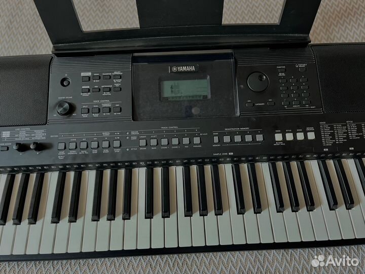 Yamaha PSR-E463