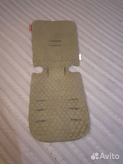 Матрасик в прогулочную коляску maclaren