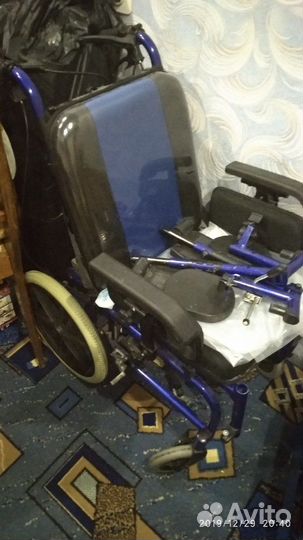 Продам инвалидное кресло